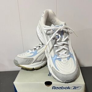 Reebok Classic White and Light Blue Trainers 8 wide